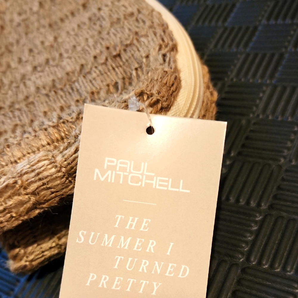 NWT Limited Edition The Summer I Turned Pretty Makeup Bag